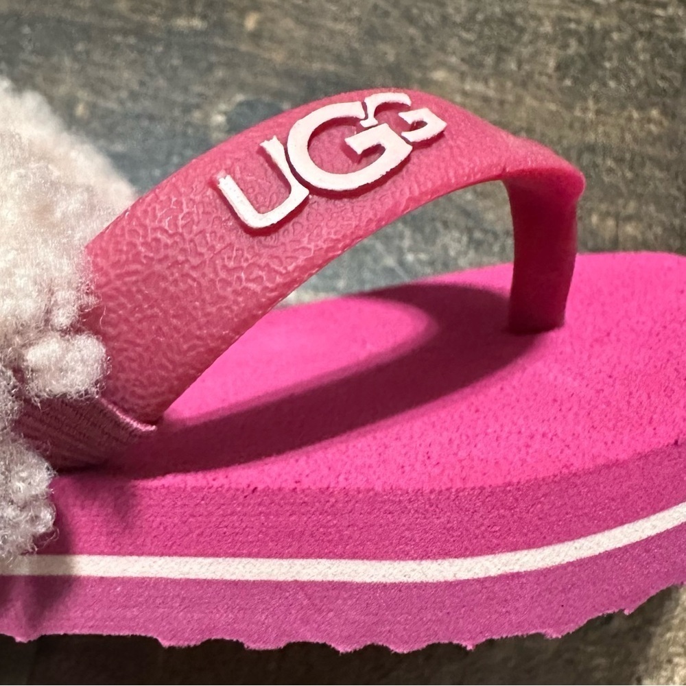 UGG Yia Yia Infant Flip Flops - Picture 4 of 5